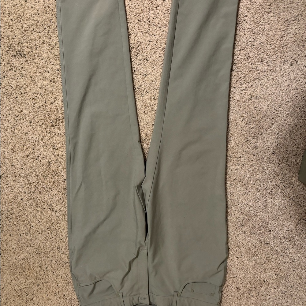Greg Norman Collection Sage Chinos